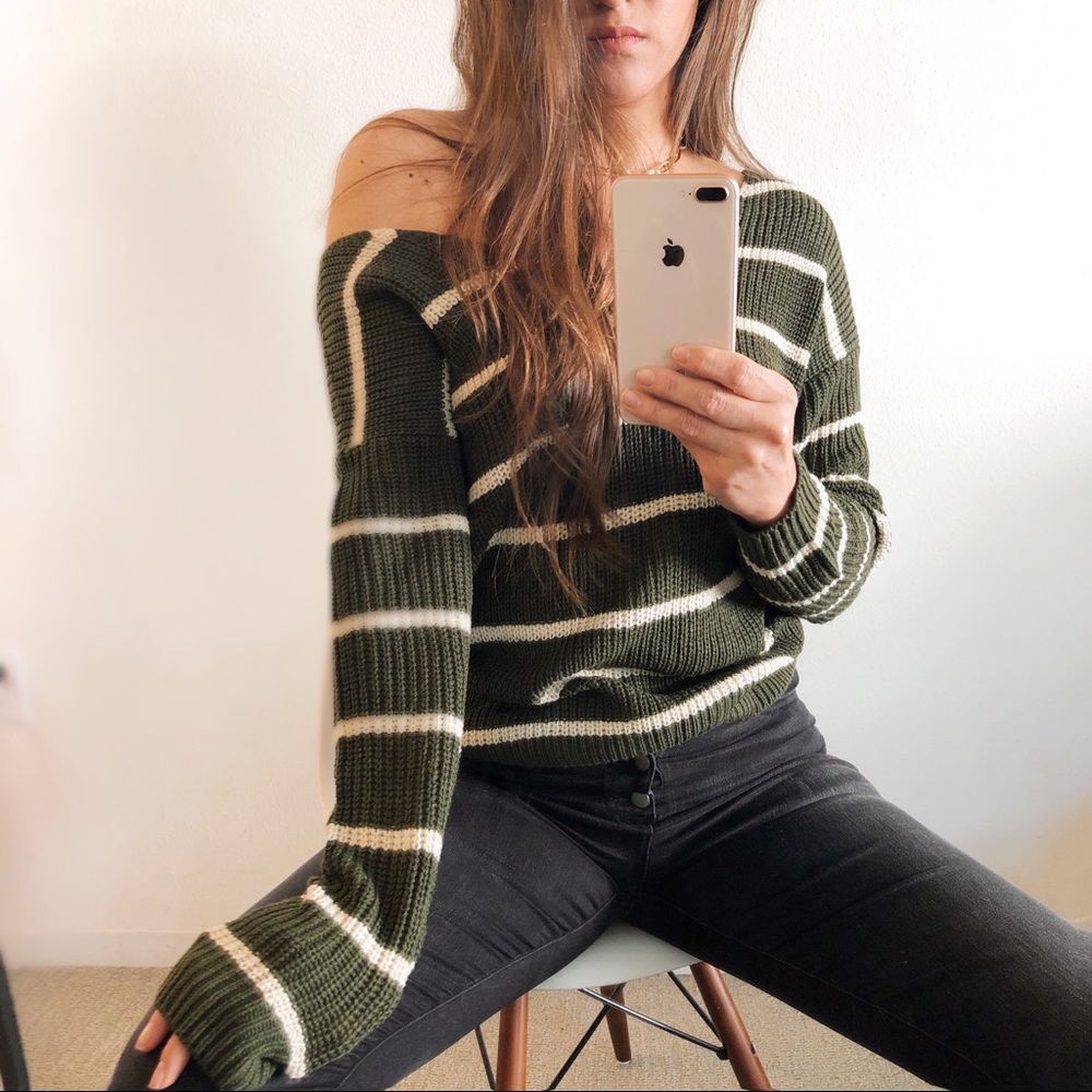TWISTED BACK SWEATER - Picture 3 of 8